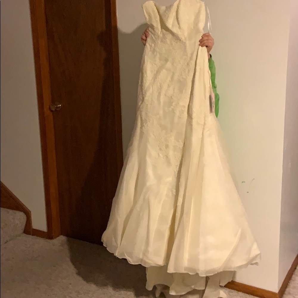 Like New wedding dress